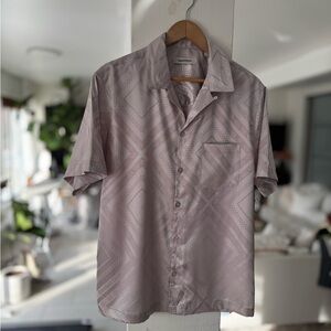 Urban Outfitters- Men's Patterned Short Sleeve Shirt